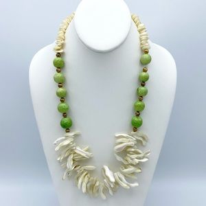 Vintage Mother of Pearl Green Bead Statement Nckl